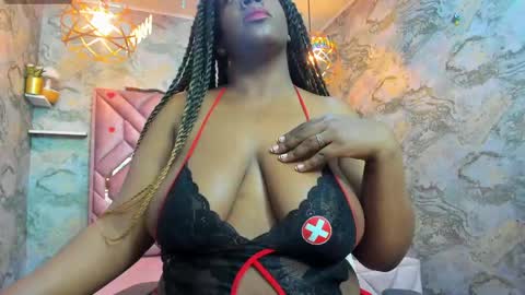 Snapshot of neffertiry_ebonny chatting on 06.02.26 Nefer online show from 06.02.26