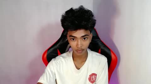 neil_asian69 online show from 10.14.25