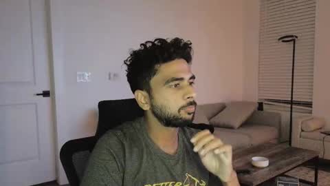 Snapshot of neilsing chatting on 09.27.25 neil online show from 09.27.25