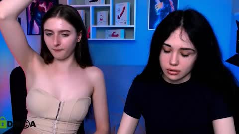 Snapshot of nekky_mouse chatting on 09.14.25 Meow online show from 09.14.25