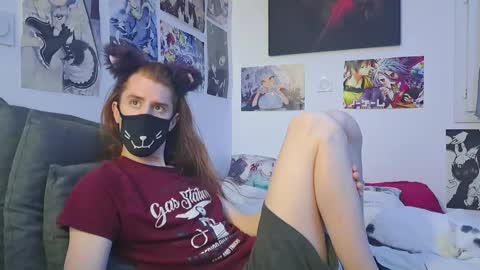 Snapshot of neko_nyaaa chatting on 10.12.25 Neko online show from 10.12.25