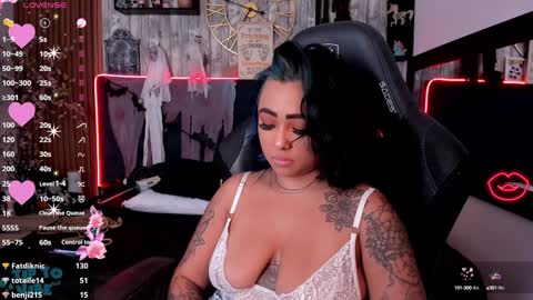 Snapshot of nekomisaki chatting on 12.02.24 Miah online show from 12.02.24