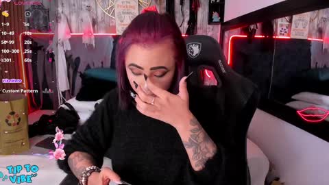 Snapshot of nekomisaki chatting on 01.03.25 Miah online show from 01.03.25