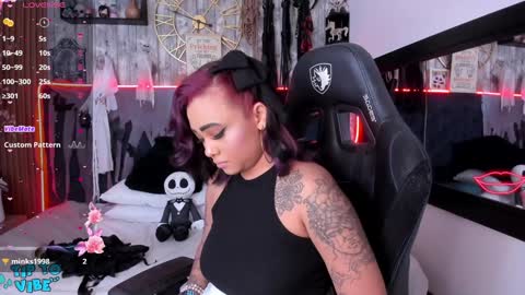 Snapshot of nekomisaki chatting on 01.05.25 Miah online show from 01.05.25