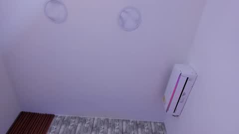 Snapshot of nekomisaki chatting on 02.15.25 Miah online show from 02.15.25