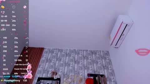 Snapshot of nekomisaki chatting on 02.25.25 Miah online show from 02.25.25