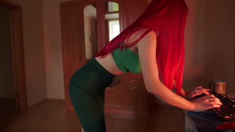 Dany online show from 10.22.25