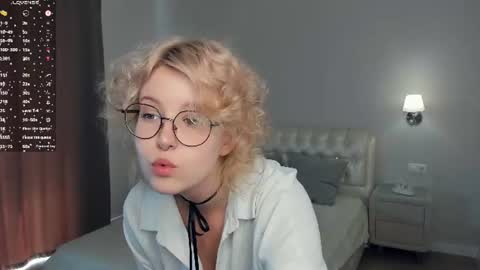 Snapshot of nelly_gloss chatting on 07.19.26 nelly_gloss online show from 07.19.26