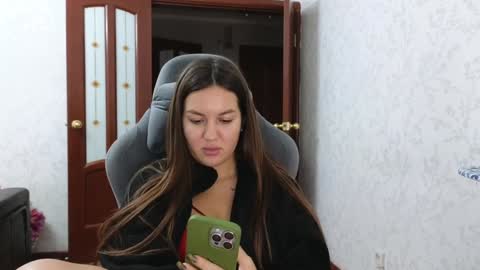Snapshot of nellyfischer chatting on 01.07.25 Nelly online show from 01.07.25