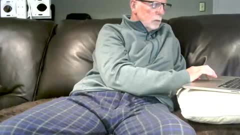 Snapshot of neman4u2c chatting on 05.14.26 Jack online show from 05.14.26
