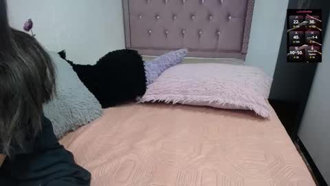 Snapshot of nenaa_stg chatting on 09.22.25 Sol Stg online show from 09.22.25