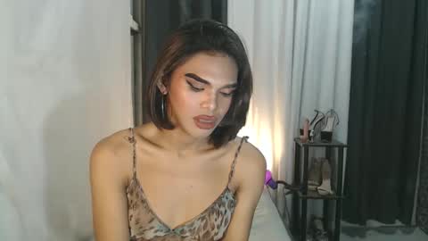 Snapshot of neomi_hardcock chatting on 02.05.26 neomi online show from 02.05.26