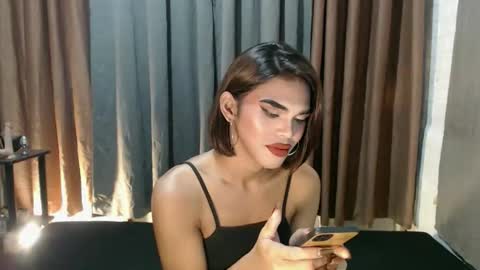 Snapshot of neomi_hardcock chatting on 02.12.26 neomi online show from 02.12.26