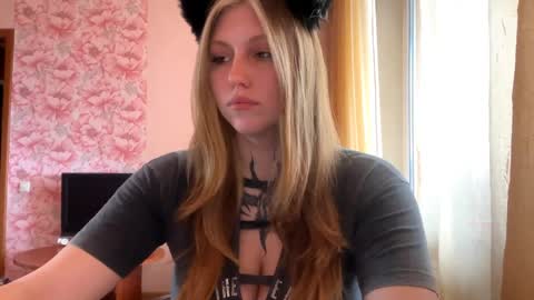 neomimaddern online show from 04.10.26