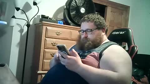 Snapshot of nerdychub4fun chatting on 12.04.24 nerdychub4fun online show from 12.04.24