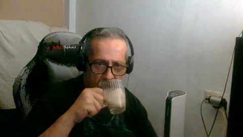 Snapshot of neron401 chatting on 07.02.26 neron401 online show from 07.02.26