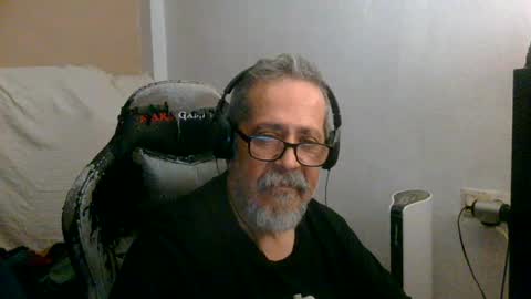 Snapshot of neron401 chatting on 07.13.26 neron401 online show from 07.13.26