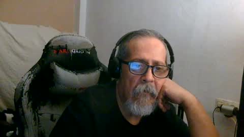 Snapshot of neron401 chatting on 07.17.26 neron401 online show from 07.17.26