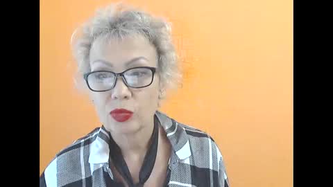 NessyJenixs online show from 09.25.25