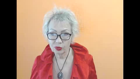 NessyJenixs online show from 10.18.25