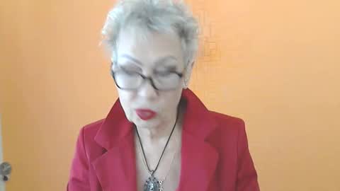NessyJenixs online show from 10.22.25