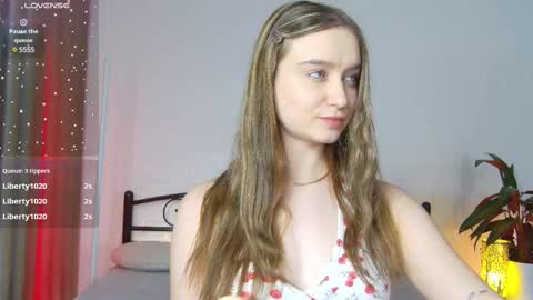 Snapshot of nestygrey chatting on 02.19.25 Nesty online show from 02.19.25