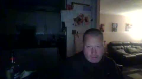 Snapshot of nesuk chatting on 11.23.25 nesuk online show from 11.23.25