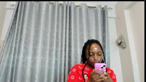 Snapshot of netfux_and_chill chatting on 05.16.26 netfux_and_chill online show from 05.16.26