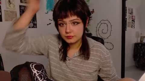 Snapshot of neurotic_witch chatting on 07.08.26 Mar online show from 07.08.26