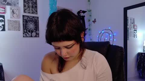 Snapshot of neurotic_witch chatting on 07.10.26 Mar online show from 07.10.26