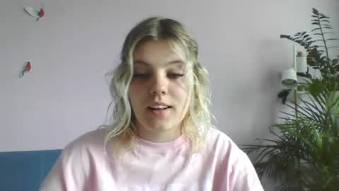 Snapshot of never_enoughh chatting on 07.21.26 never_enoughh online show from 07.21.26