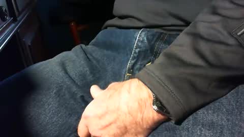 Snapshot of nevrsaynevr2000 chatting on 01.27.25 nevrsaynevr2000 online show from 01.27.25