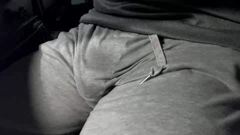 Snapshot of nevrsaynevr2000 chatting on 10.20.25 nevrsaynevr2000 online show from 10.20.25