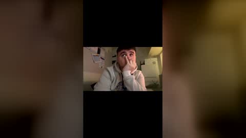 Joung Boy online show from 12.22.25