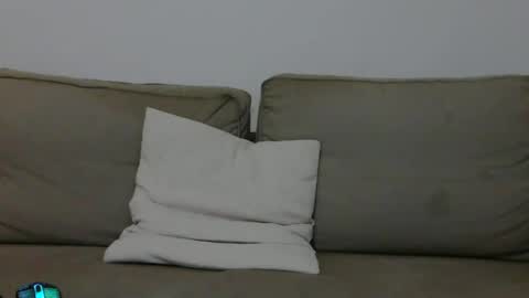 Snapshot of new_simi_74 chatting on 02.15.25 simi online show from 02.15.25