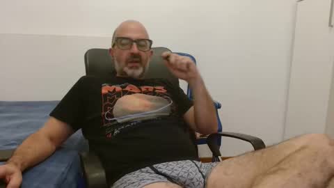 Snapshot of new_simi_74 chatting on 09.28.25 simi online show from 09.28.25