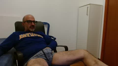 Snapshot of new_simi_74 chatting on 10.09.25 simi online show from 10.09.25