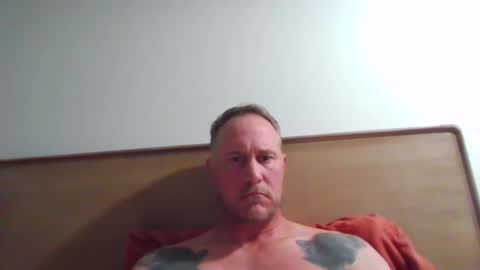 Snapshot of newportman1030 chatting on 12.24.24 amandandhisgirl online show from 12.24.24