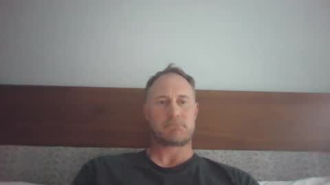 Snapshot of newportman1030 chatting on 02.12.25 amandandhisgirl online show from 02.12.25