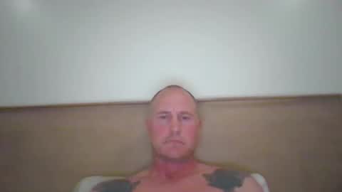 Snapshot of newportman1030 chatting on 11.28.25 amandandhisgirl online show from 11.28.25