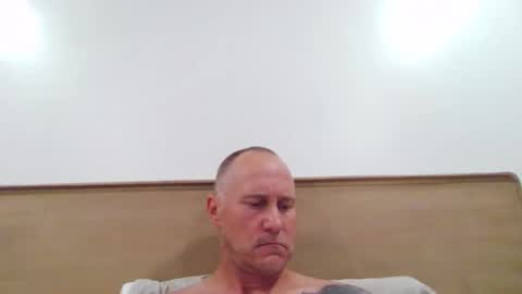 Snapshot of newportman1030 chatting on 02.19.26 amandandhisgirl online show from 02.19.26