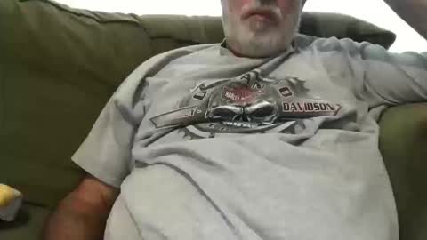 newtman68 online show from 10.15.25