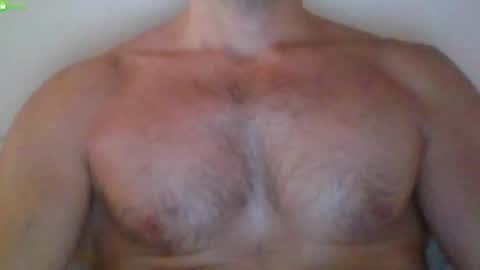 Snapshot of newtyguy90 chatting on 06.25.26 newtyguy90 online show from 06.25.26