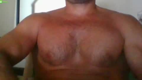 Snapshot of newtyguy90 chatting on 07.25.26 newtyguy90 online show from 07.25.26