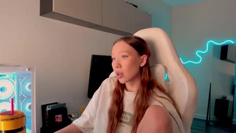 Mina online show from 03.27.26