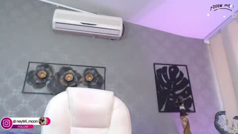 Snapshot of neytiri_moon chatting on 03.09.25 Sandra online show from 03.09.25