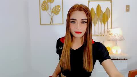 Snapshot of nhicolehollywood chatting on 02.03.25 hottie nicole online show from 02.03.25