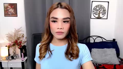 Snapshot of nhicolehollywood chatting on 03.09.25 hottie nicole online show from 03.09.25