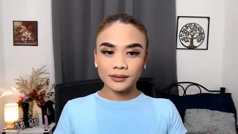 Snapshot of nhicolehollywood chatting on 03.09.25 hottie nicole online show from 03.09.25