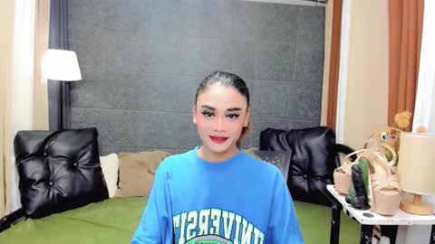 Snapshot of nhicolehollywood chatting on 09.21.25 hottie nicole online show from 09.21.25